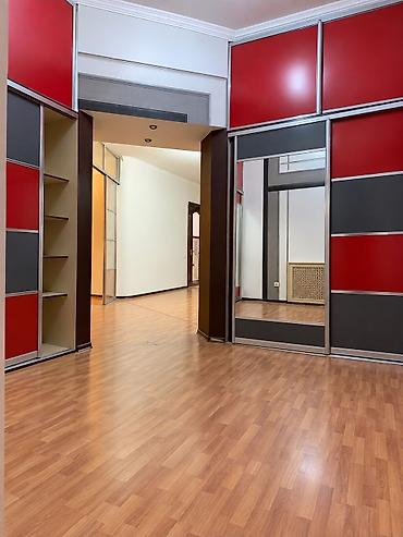 сдаю столовую кафе: 🏢 Сдаётся просторный офис 230 м² в центре Бишкека 📍 Адрес: ул — 10