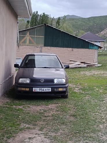 malibu 2: Volkswagen Vento: 1994 г., Механика, Бензин, Седан — 7