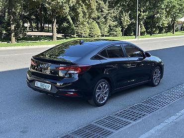 11600: Hyundai Avante: 2018 г., 1.6 л, Автомат, Бензин, Седан — 6