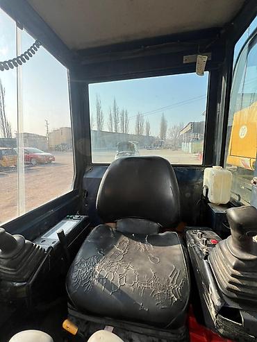 Экскаваторы: Экскаватор, Гусеничный — 9