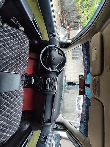 Hyundai Getz: 2004 г., 1.4 л, Кол менен иштөөчү, Бензин, Хетчбек — 3