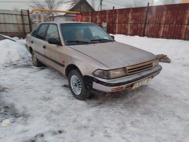 Toyota: Toyota Carina: 1989 г., 1.8 л, Механика, Бензин, Хэтчбэк