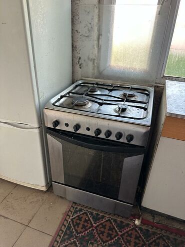 кухня деревянная: Газовая, Б/у