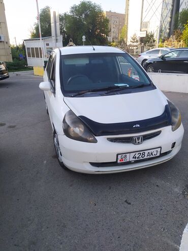 авто в рассрочку без первоначального взноса: Honda Fit: 2002 г., 1.3 л, Автомат, Бензин, Хетчбек