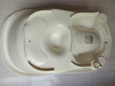 Другие товары для дома: Ванночка детская анатомическая, в отличном состоянии размеры 92 см
