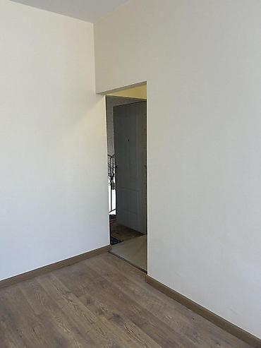 samaxi ev elanlari: Bakı, 1 otaqlı, Köhnə tikili, m. Memar Əcəmi, 30 kv. m — 5
