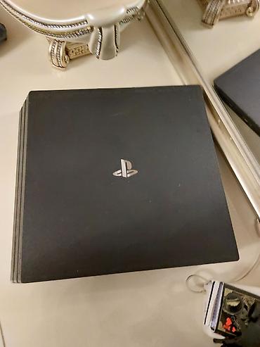 playstation lombard: Sony PlayStation 4 Pro Xüsusiyyətlər: - Model: PS4 Pro (CUH — 5