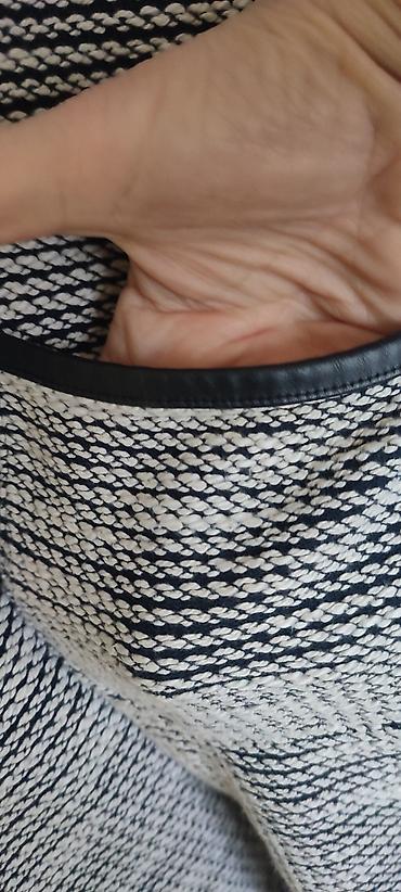 35: Garderoba je XL/XXL.prirodni materijali 500 din.Kardigan je 800 — 4