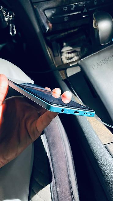 nintendo switch lite: Infinix Hot 30, Б/у, 128 ГБ, цвет - Голубой, 2 SIM — 2