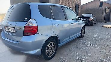 кью 05: Honda Fit: 2002 г., Автомат, Бензин, Хэтчбэк — 2