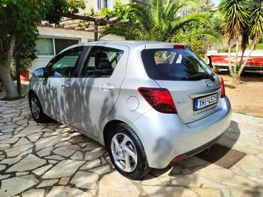 Toyota: Toyota Yaris: 1.5 l. | 2016 έ. Χάτσμπακ — 2