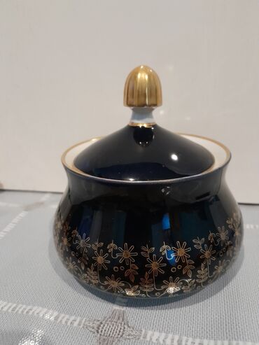 Digər dəstlər və servizlər: Qədimi qablar.Qiymətlər fərqlidir Başqa antik qablarda mövcuddur — 5