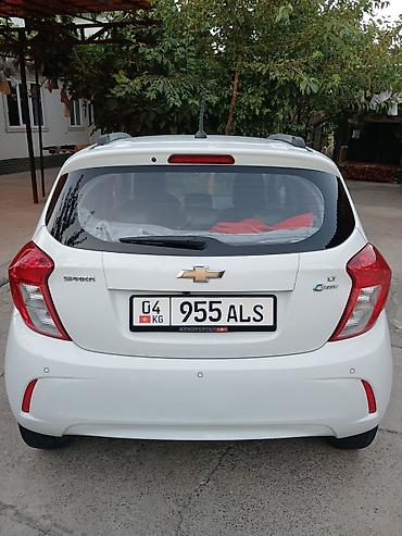sprinter 4 4: Chevrolet Spark: 2016 г., 1 л, Вариатор, Бензин, Хэтчбэк — 6