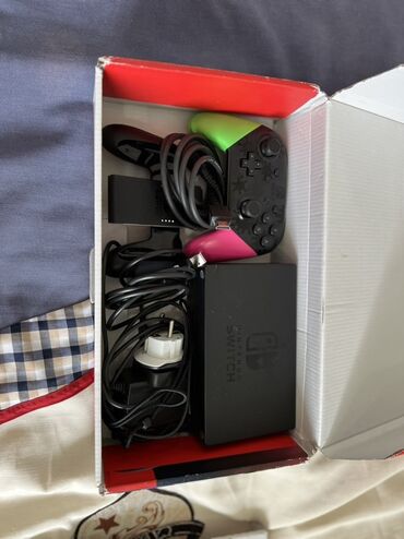 adapdır: Çipli Nintendo Switch Komplekt: - Nintendo Switch konsolu - Nintendo