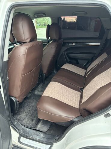 Kia: Kia Sorento: 2 l | 2010 il Ofrouder/SUV — 9