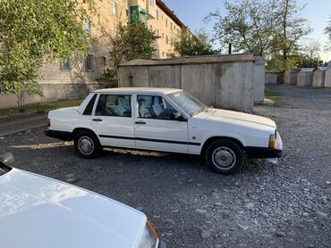 срочно продам авто в связи с переездом: Volvo 740: 1986 г., 2.2 л, Автомат, Бензин, Седан