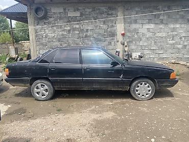 2 8: Audi 100: 1988 г., 1.8 л, Механика, Бензин, Седан — 4