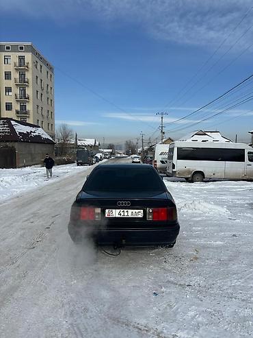 Другие детали салона: Audi — салон и передняя панель. - Руль с фирменной эмблемой — 3