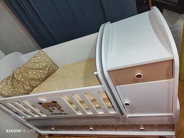 Uşaq və gənc otağı üçün dəstlər: Oğlan və qız üçün, Beşik