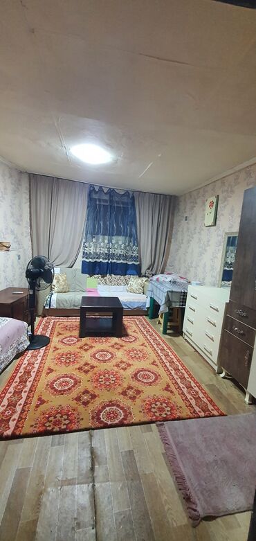 kubinkada kirayə evlər: Zabitler baginin arxasi 1 otaqli ev.1 ve ya 2 nefere verilir. Komunal