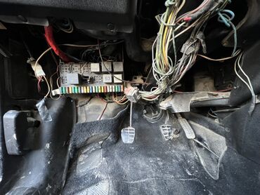 Volkswagen: Volkswagen Passat: 1988 г., 1.8 л, Механика, Бензин, Седан — 17