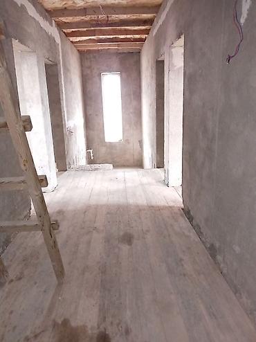 Həyət evləri və villaların satışı: Maştağa qəs. 6 otaqlı, 240 kv. m, Kredit var, Orta təmir — 10