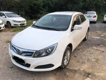 BYD: Очень практичная, экономичная и выгодная по цене машина BYD E5 2019