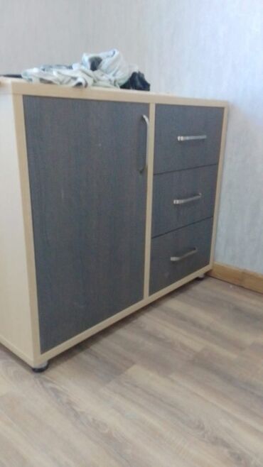 Sifarişlə ofis dəst mebeli: Mebel istehsalı və quraşdırma xidməti - Ofis masaları: İki rəngli — 65