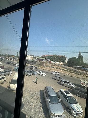 Аренда зданий: 2, 3 этаж и подвал, Сдается коммерческое помещение. 2 (110 кв), 3 — 20