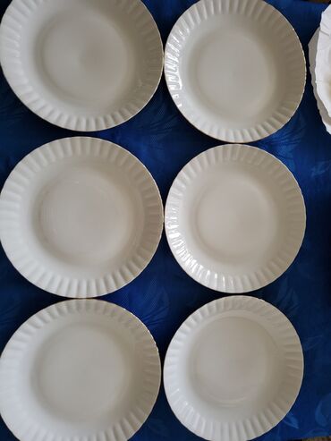 Kuhinjski setovi: Servis nov 80te.god. Poljska Chodziez porcelan za 6 osoba. Nezan — 7