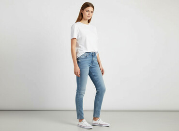 kurtka jeansowa z futerkiem bershka: Bershka, Jeansy damskie, rozmiar S