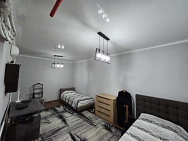 Продажа коттеджей и домов: -Срочно продается двух комнатная квартира в барачном доме, вход — 11