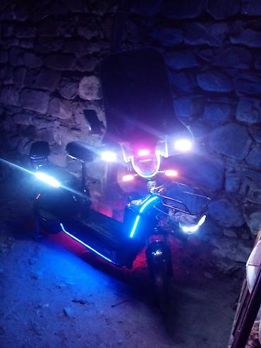 Mopedlər,skuterlər: Elektrik skuter – LED işıqlı, səbətli Xüsusiyyətlər: - Elektrik — 1
