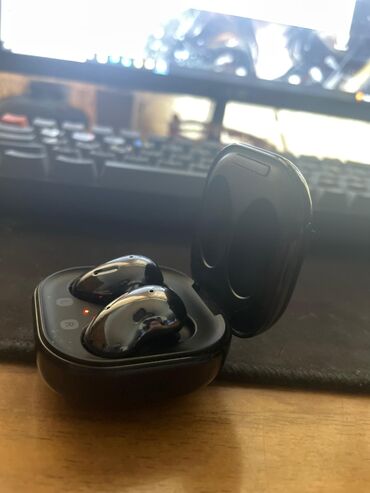 прокат ноутбуков бишкек: Продаю оригинальные наушники Samsung Galaxy Buds Live* • Оригинал