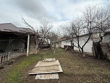 Продажа коттеджей и домов: Продаётся жилой дом с участком в ж/м Кок-Жар. • Двор с мощёными — 19