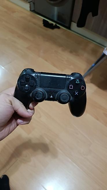 oyun diskleri: Sony PlayStation 4 (PS4) oyun konsolu seti Komplekt: - PS4 (orijinal — 2
