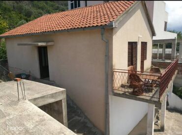 kuce na prodaju gornji milanovac: 108 kv. m, 2 sobe