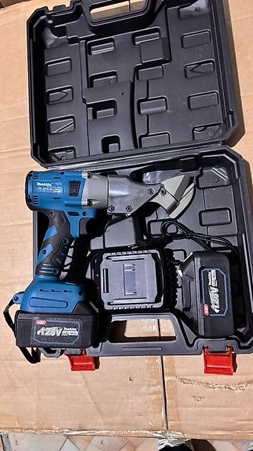 Аккумуляторные ножницы по металлу Makita 128V в чемодане