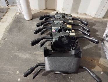 Двери и комплектующие: Петля двери Передняя левая Audi, Б/у, Оригинал — 16