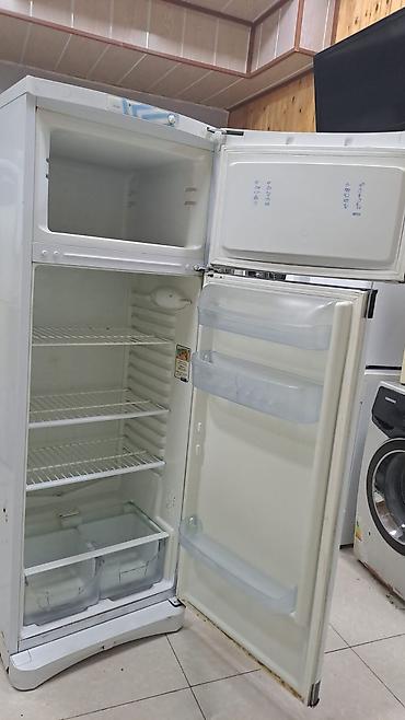 canon eos 4000d: Indesit birqapılı soyuducu (yuxarıda dondurucu bölmə) - Klassik ağ — 2