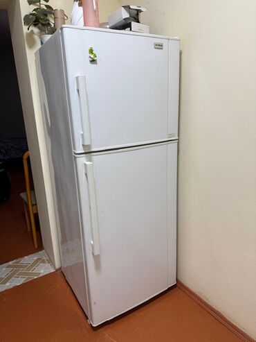 Uzunmüddətli kirayə mənzillər: Xanım ev yoldaşı axtarılır. Mənzil Bakıxanov qəsəbəsində mərkəzi yola — 22