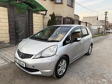 Honda: Honda Fit: 2008 г., 1.3 л, Вариатор, Бензин, Хэтчбэк — 2