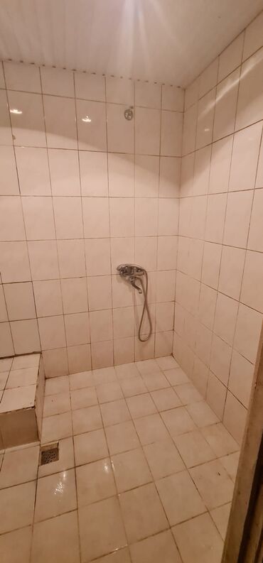 Uzunmüddətli kirayə mənzillər: Kirayə verilir: Sumqayıtın ən prestijli yerində 10 cü mikrayon orta — 8