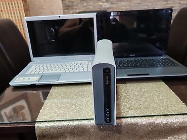 Xbox 360 & Xbox: NEISPITANI 2LAPTOPA I XBOX360 - **Sony VAIO laptop** u srebrnoj boji — 1