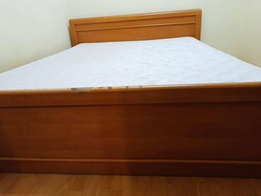 Кровати: Двуспальная Кровать, Б/у