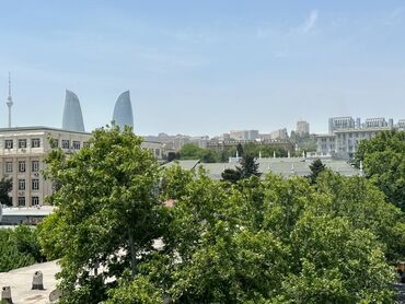 Günlük kirayə mənzillər: 2 otaqlı, Səbail r. r-nu — 21