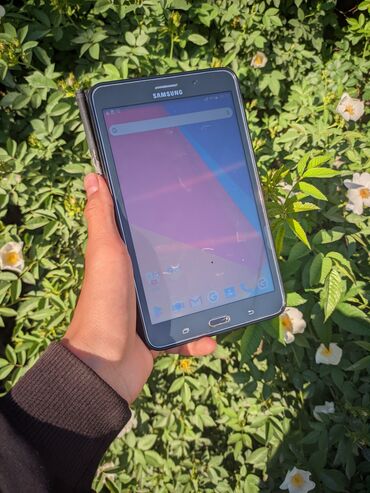 Планшеты: Планшет, Samsung, 7" - 8", 3G, Б/у, Детский цвет - Черный