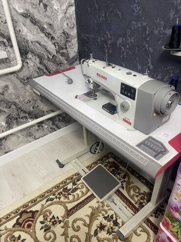 Швейные машины: Швейная машина Machine, Полуавтомат