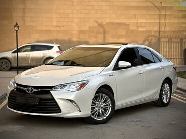 Toyota: Toyota Camry: 2016 г., 2.5 л, Вариатор, Гибрид, Седан