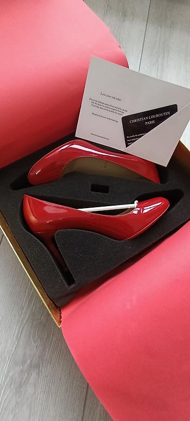 pari: Туфли-лодочки Christian Louboutin, красный лак - Классическая модель — 7